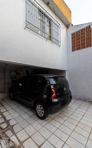 Casa à venda com 133m², 2 quartos e 2 vagas Casa à venda com 133m², 2 quartos e 2 vagasGaragem