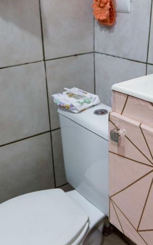 Casa à venda com 80m², 2 quartos e 1 vaga