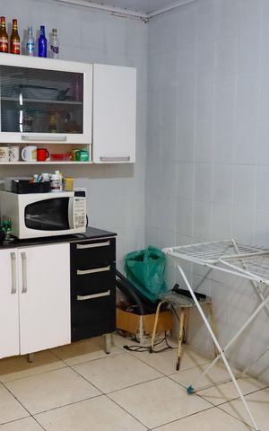 Casa à venda com 80m², 2 quartos e 1 vaga