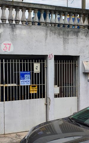 Casa à venda com 80m², 2 quartos e 1 vaga