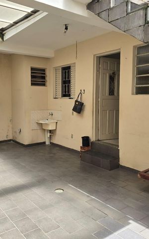 Casa para alugar com 210m², 4 quartos e 2 vagas Casa para alugar com 210m², 4 quartos e 2 vagasÁrea de Serviço / Casa 02