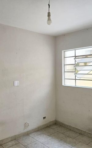 Casa para alugar com 210m², 4 quartos e 2 vagas Casa para alugar com 210m², 4 quartos e 2 vagasSala / Casa 02