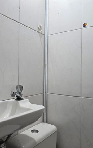 Casa para alugar com 210m², 4 quartos e 2 vagas Casa para alugar com 210m², 4 quartos e 2 vagasLavabo / Casa 01