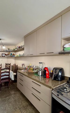 Apartamento à venda com 160m², 3 quartos e 2 vagasCozinha