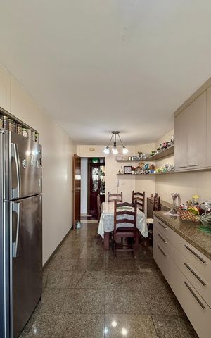 Apartamento à venda com 160m², 3 quartos e 2 vagasCozinha