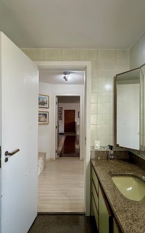 Apartamento à venda com 160m², 3 quartos e 2 vagasBanheiro Social