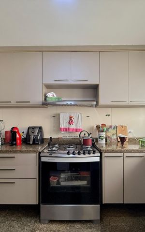 Apartamento à venda com 160m², 3 quartos e 2 vagasCozinha