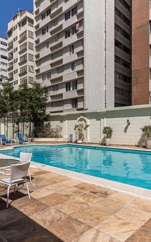 Apartamento à venda com 315m², 4 quartos e 5 vagas Apartamento à venda com 315m², 4 quartos e 5 vagasPiscina