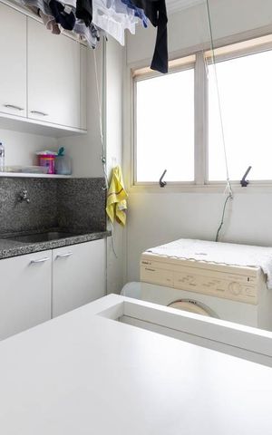 Apartamento à venda com 315m², 4 quartos e 5 vagas Apartamento à venda com 315m², 4 quartos e 5 vagasLavanderia