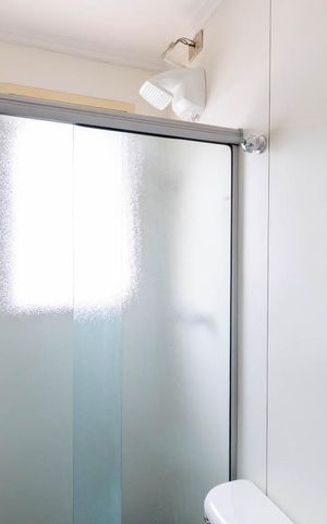 Apartamento à venda com 315m², 4 quartos e 5 vagas Apartamento à venda com 315m², 4 quartos e 5 vagasBanheiro de Serviço