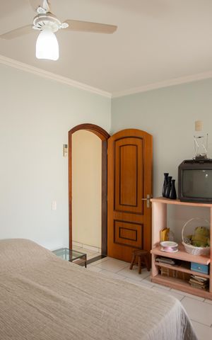 Casa à venda com 660m², 4 quartos e 4 vagas Casa à venda com 660m², 4 quartos e 4 vagasSuíte 3