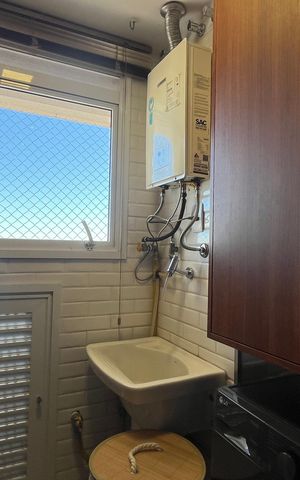 Apartamento à venda com 136m², 3 quartos e 2 vagas Apartamento à venda com 136m², 3 quartos e 2 vagasÁrea de Serviço