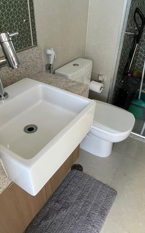 Apartamento à venda com 136m², 3 quartos e 2 vagas Apartamento à venda com 136m², 3 quartos e 2 vagasÁrea Gourmet Banheiro
