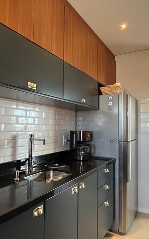 Apartamento à venda com 136m², 3 quartos e 2 vagas Apartamento à venda com 136m², 3 quartos e 2 vagasCozinha