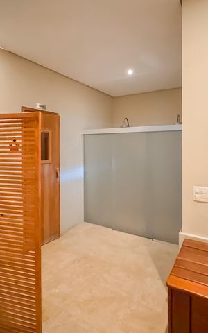 Apartamento à venda com 247m², 4 quartos e 4 vagas Apartamento à venda com 247m², 4 quartos e 4 vagasSpa - Saunas