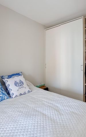 Apartamento à venda com 247m², 4 quartos e 4 vagas Apartamento à venda com 247m², 4 quartos e 4 vagasQuarto 1