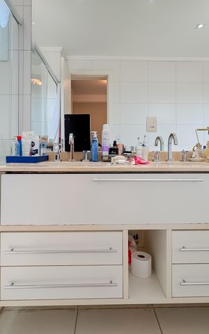Apartamento à venda com 247m², 4 quartos e 4 vagas Apartamento à venda com 247m², 4 quartos e 4 vagasBanheiro da Suíte Master