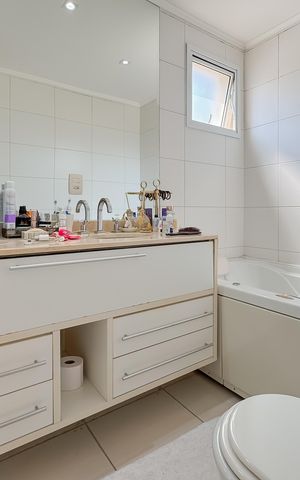 Apartamento à venda com 247m², 4 quartos e 4 vagas Apartamento à venda com 247m², 4 quartos e 4 vagasBanheiro da Suíte Master