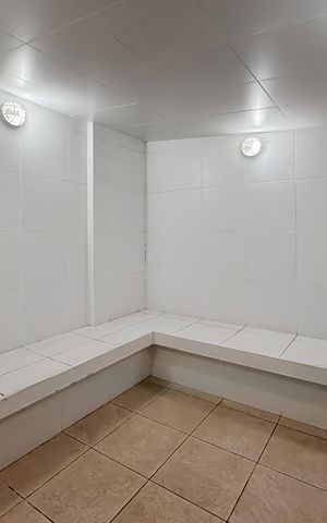 Apartamento à venda com 247m², 4 quartos e 4 vagas Apartamento à venda com 247m², 4 quartos e 4 vagasSpa - Saunas