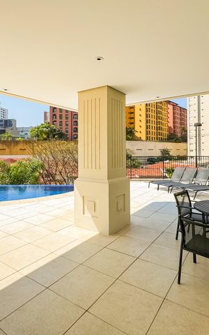 Apartamento à venda com 247m², 4 quartos e 4 vagas Apartamento à venda com 247m², 4 quartos e 4 vagasPiscina