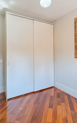 Apartamento à venda com 247m², 4 quartos e 4 vagas Apartamento à venda com 247m², 4 quartos e 4 vagasQuarto 2