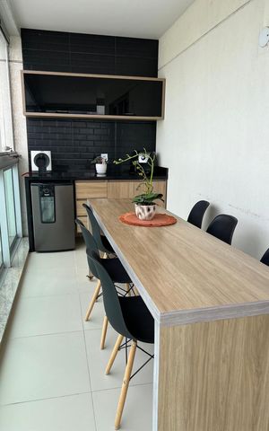 Apartamento à venda com 205m², 4 quartos e 2 vagasVaranda