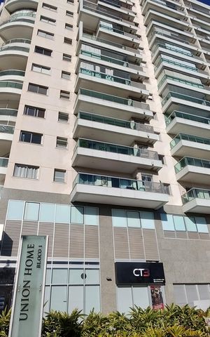 Apartamento à venda com 205m², 4 quartos e 2 vagasFachada do bloco