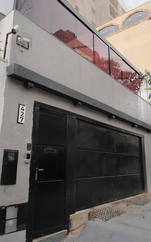 Casa à venda com 160m², 2 quartos e 2 vagasFachada