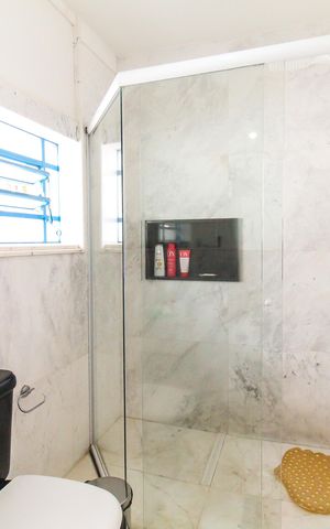 Casa para alugar com 233m², 4 quartos e 8 vagas Casa para alugar com 233m², 4 quartos e 8 vagasBanheiro da Suíte