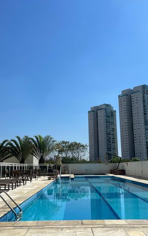 Apartamento à venda com 79m², 2 quartos e 2 vagas Apartamento à venda com 79m², 2 quartos e 2 vagasÁrea comum - Piscina