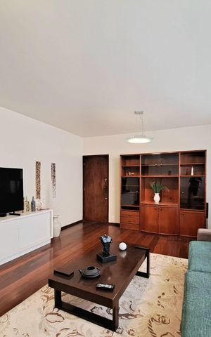 Apartamento à venda com 149m², 3 quartos e 2 vagas Apartamento à venda com 149m², 3 quartos e 2 vagasSala