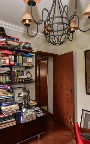 Apartamento à venda com 251m², 3 quartos e 4 vagasEscritório