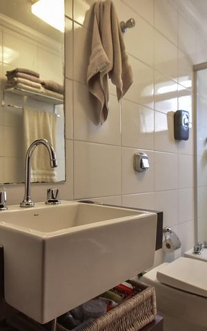 Apartamento à venda com 251m², 3 quartos e 4 vagasBanheiro Suíte 1