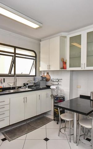 Apartamento à venda com 251m², 3 quartos e 4 vagasCozinha