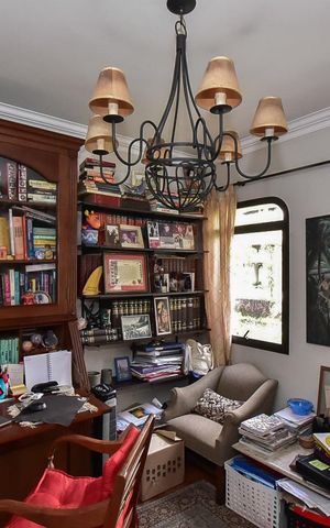 Apartamento à venda com 251m², 3 quartos e 4 vagasEscritório