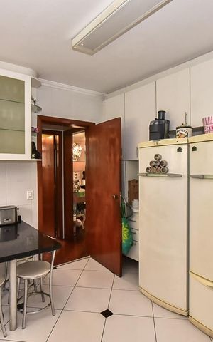 Apartamento à venda com 251m², 3 quartos e 4 vagasCozinha