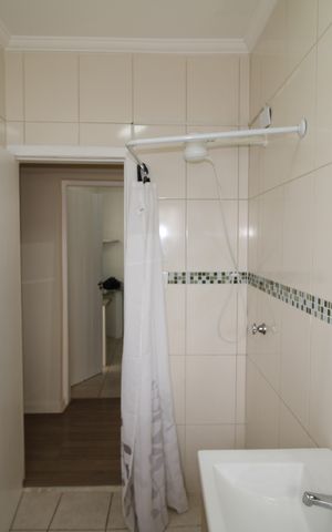 Casa para alugar com 61m², 3 quartos e sem vagaBanheiro