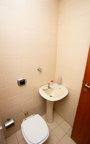 Apartamento à venda com 277m², 4 quartos e 2 vagas Apartamento à venda com 277m², 4 quartos e 2 vagasLavabo