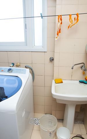 Apartamento à venda com 277m², 4 quartos e 2 vagas Apartamento à venda com 277m², 4 quartos e 2 vagasÁrea de Serviço