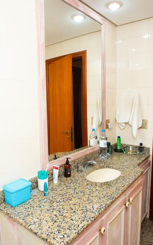 Apartamento à venda com 277m², 4 quartos e 2 vagas Apartamento à venda com 277m², 4 quartos e 2 vagasBanheiro