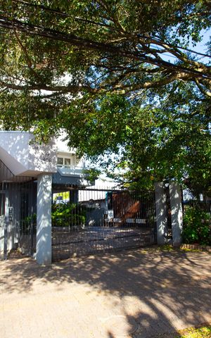 Apartamento à venda com 277m², 4 quartos e 2 vagas Apartamento à venda com 277m², 4 quartos e 2 vagasFachada