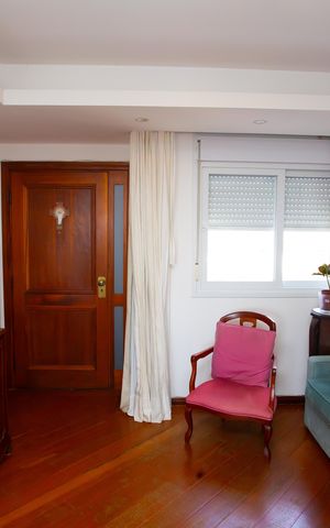 Apartamento à venda com 277m², 4 quartos e 2 vagas Apartamento à venda com 277m², 4 quartos e 2 vagasSala 1