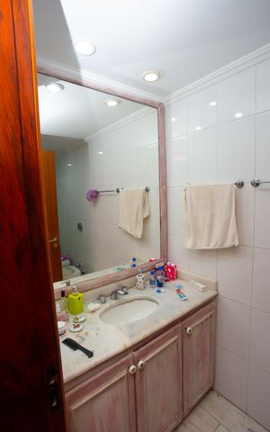 Apartamento à venda com 277m², 4 quartos e 2 vagas Apartamento à venda com 277m², 4 quartos e 2 vagasBanheiro da Suíte 2