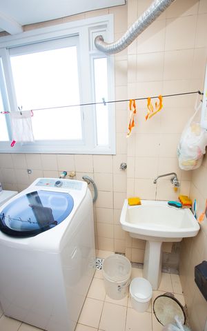 Apartamento à venda com 277m², 4 quartos e 2 vagas Apartamento à venda com 277m², 4 quartos e 2 vagasÁrea de Serviço