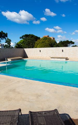 Apartamento à venda com 277m², 4 quartos e 2 vagas Apartamento à venda com 277m², 4 quartos e 2 vagasÁrea comum - Piscina