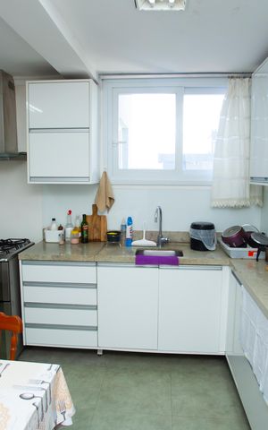 Apartamento à venda com 277m², 4 quartos e 2 vagas Apartamento à venda com 277m², 4 quartos e 2 vagasCozinha