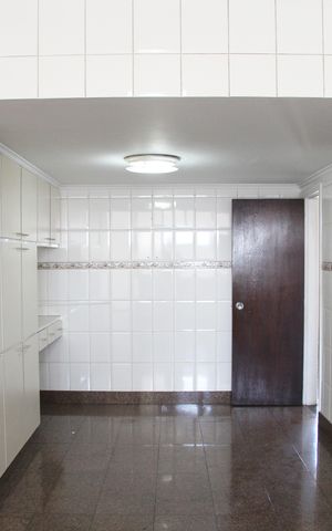Apartamento à venda com 240m², 5 quartos e 2 vagasCozinha