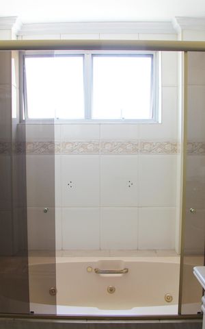 Apartamento à venda com 240m², 5 quartos e 2 vagasBanheiro da Suíte 5