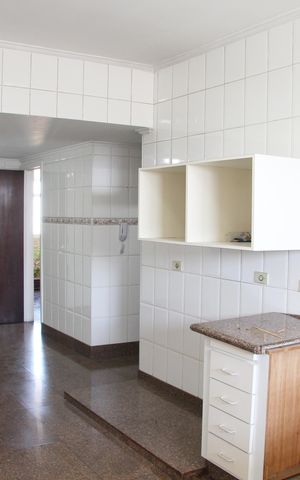 Apartamento à venda com 240m², 5 quartos e 2 vagasCozinha
