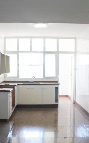 Apartamento à venda com 240m², 5 quartos e 2 vagasCozinha